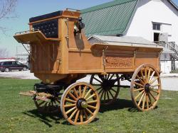 Natural-Wood-Maple-Hitch-Wagon